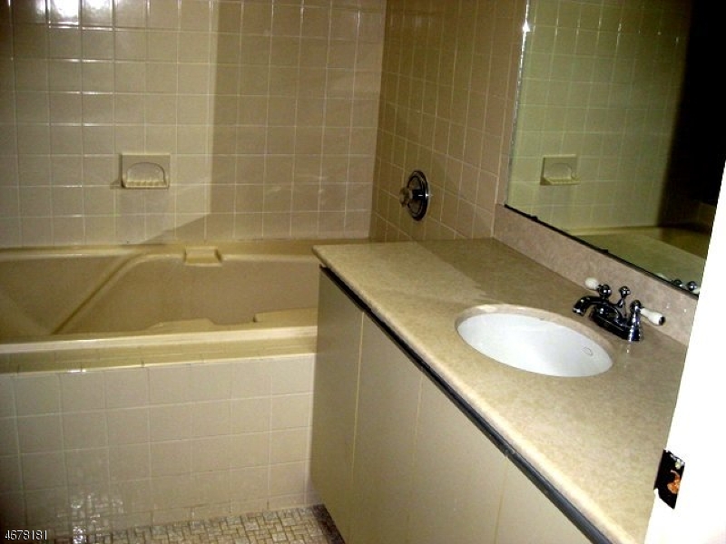 25 Wexford Dr Property Photo 6