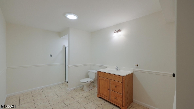 2 Springdale Ln Property Photo 29