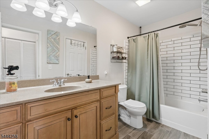 506 Violet Ln Property Photo 16