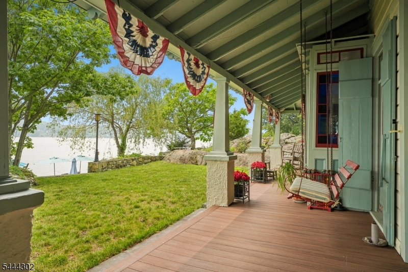 55 Raccoon Island Rd Property Photo 5