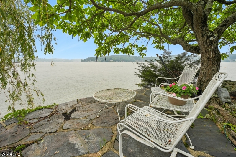 55 Raccoon Island Rd Property Photo 40