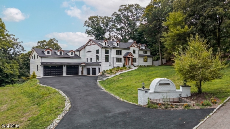 180 Roundtop Rd Property Photo 1