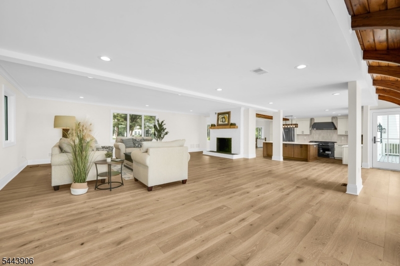 180 Roundtop Rd Property Photo 11