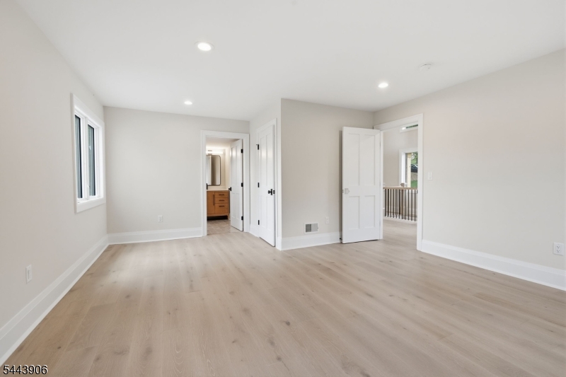 180 Roundtop Rd Property Photo 16