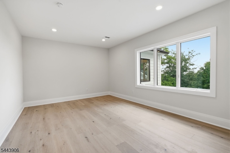 180 Roundtop Rd Property Photo 21