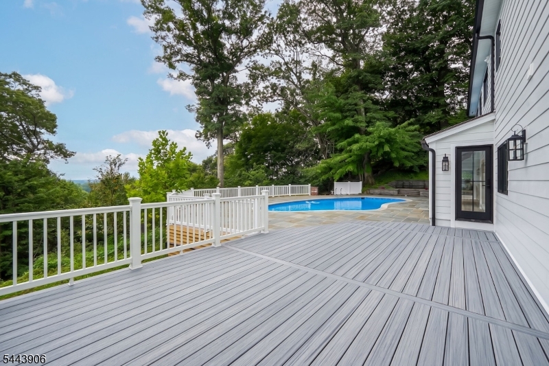 180 Roundtop Rd Property Photo 46