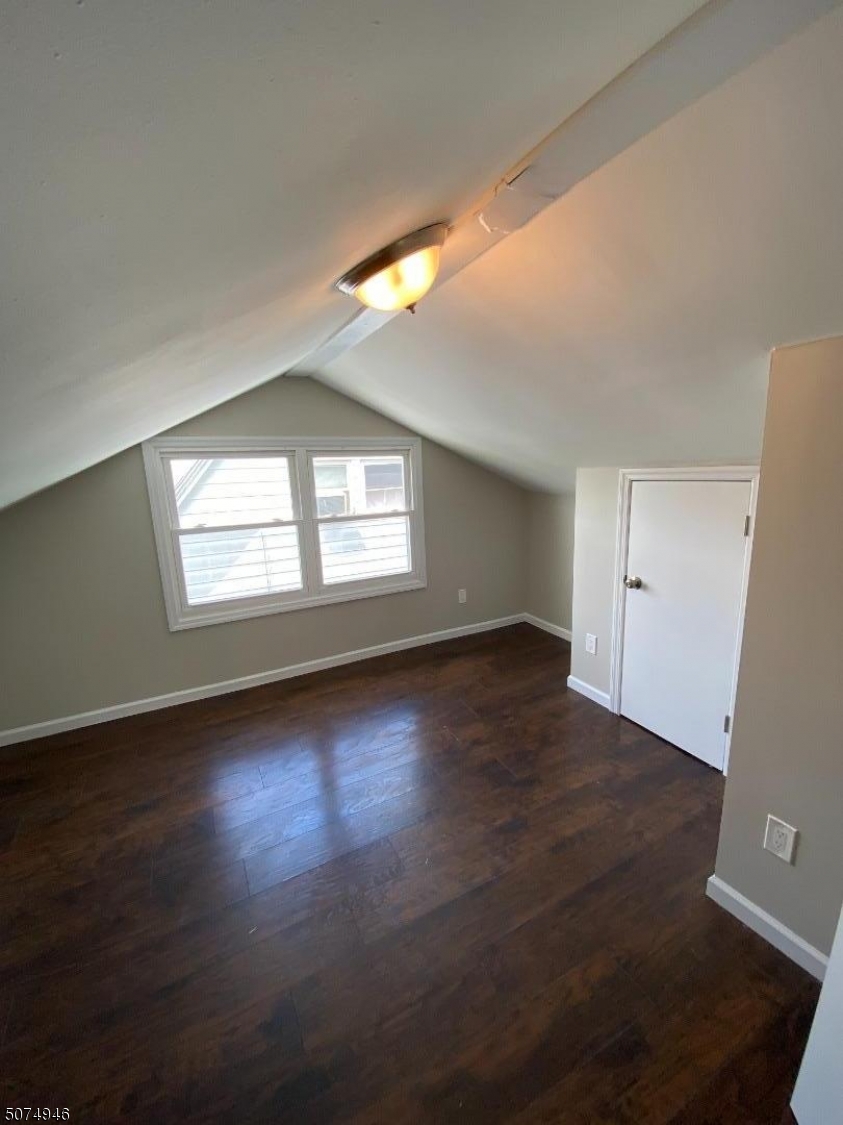 23 Walnut Ter Property Photo 2