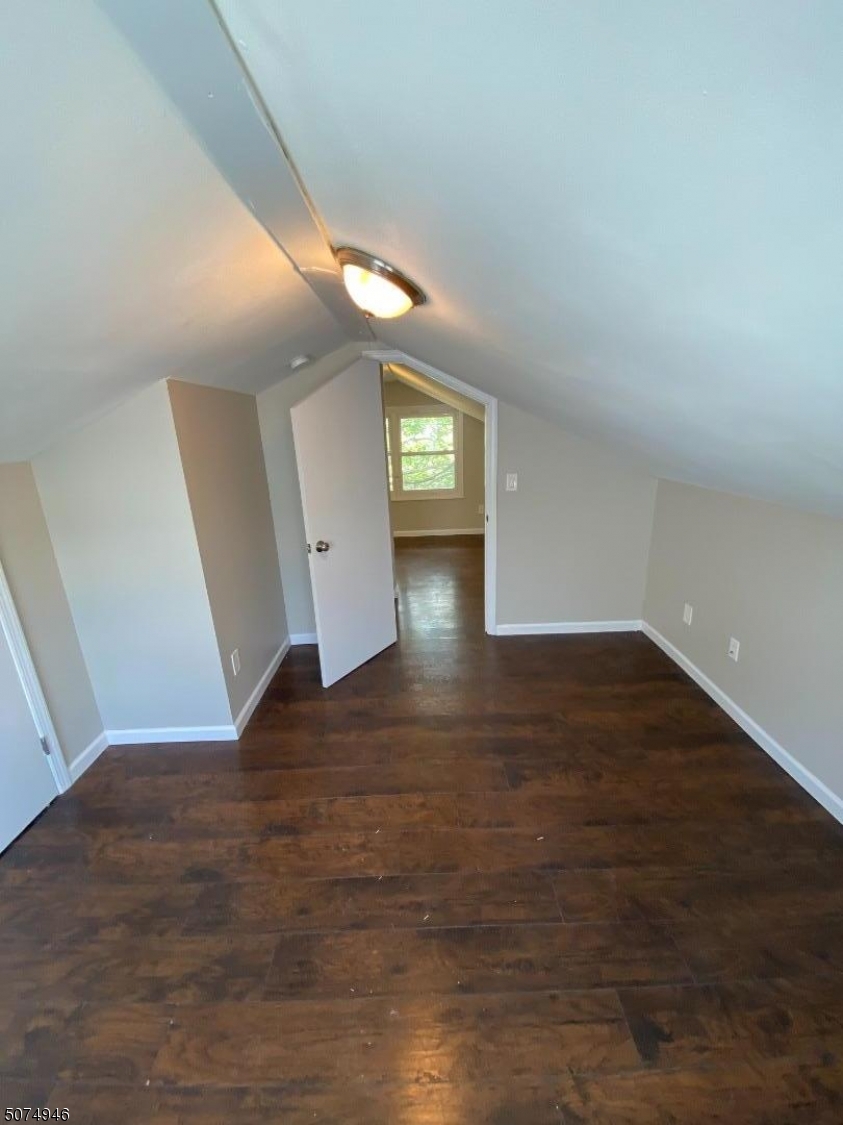 23 Walnut Ter Property Photo 3