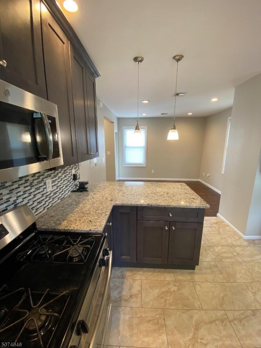 23 Walnut Ter Property Photo 9