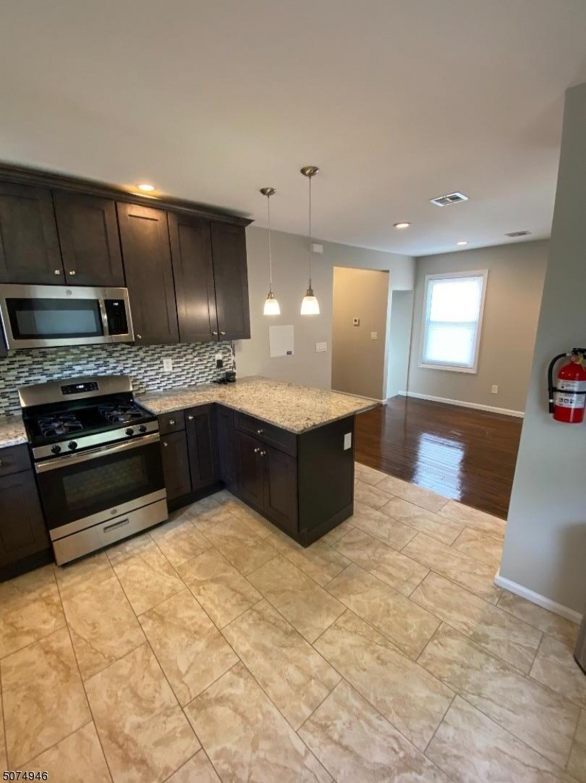 23 Walnut Ter Property Photo 10