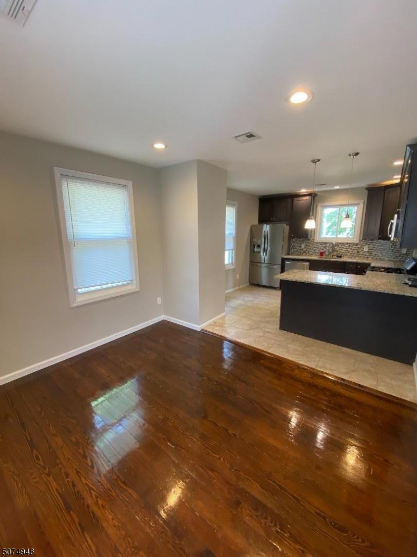 23 Walnut Ter Property Photo 13