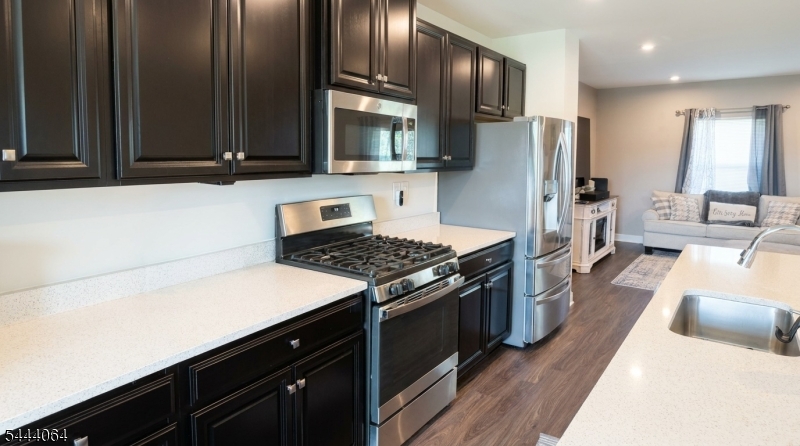 16 Marsh Way Property Photo 3