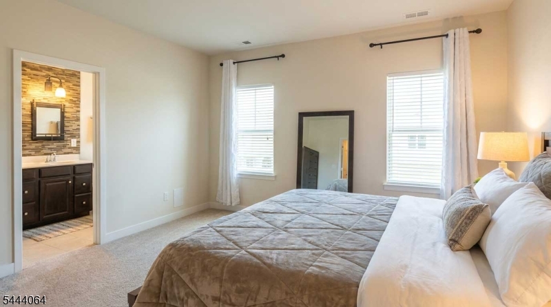 16 Marsh Way Property Photo 13
