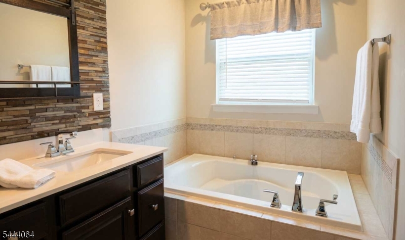 16 Marsh Way Property Photo 16