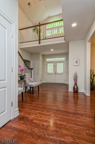 5 Ramapo Ct Property Photo 2