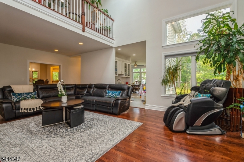 5 Ramapo Ct Property Photo 4