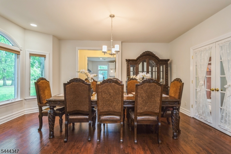 5 Ramapo Ct Property Photo 5