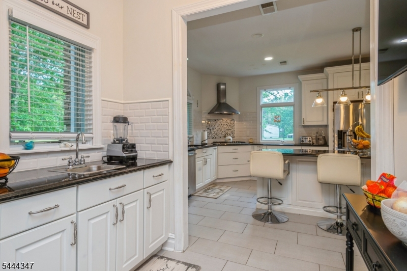 5 Ramapo Ct Property Photo 8