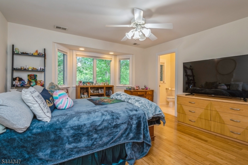 5 Ramapo Ct Property Photo 17