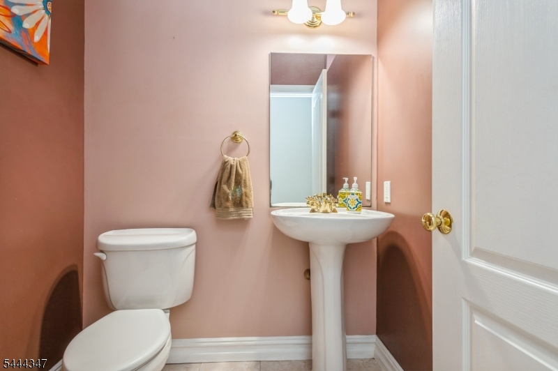 5 Ramapo Ct Property Photo 23
