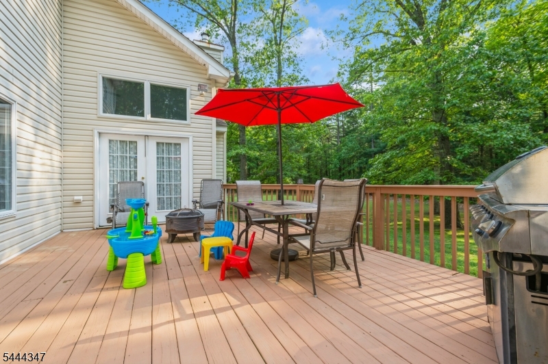 5 Ramapo Ct Property Photo 24