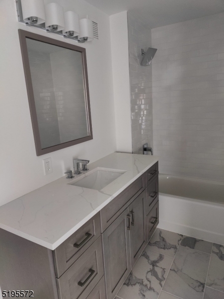 1 Carriage City Plz 1213 Property Photo 16