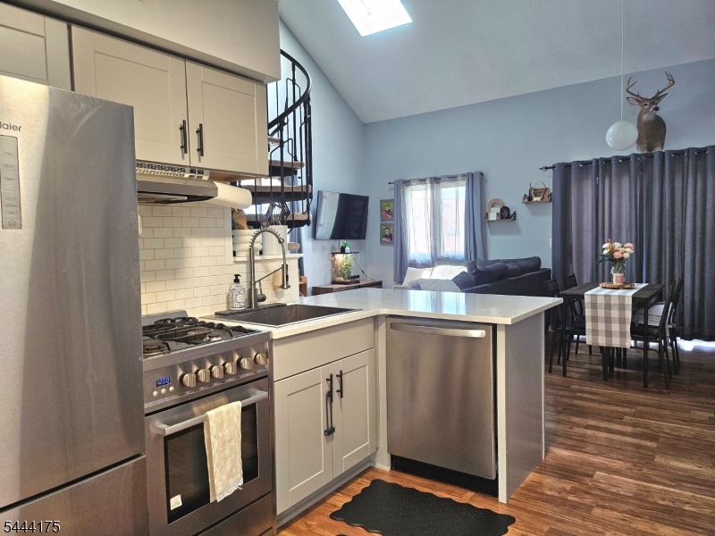 5 Sugar Loaf Ct 1 Property Photo 5