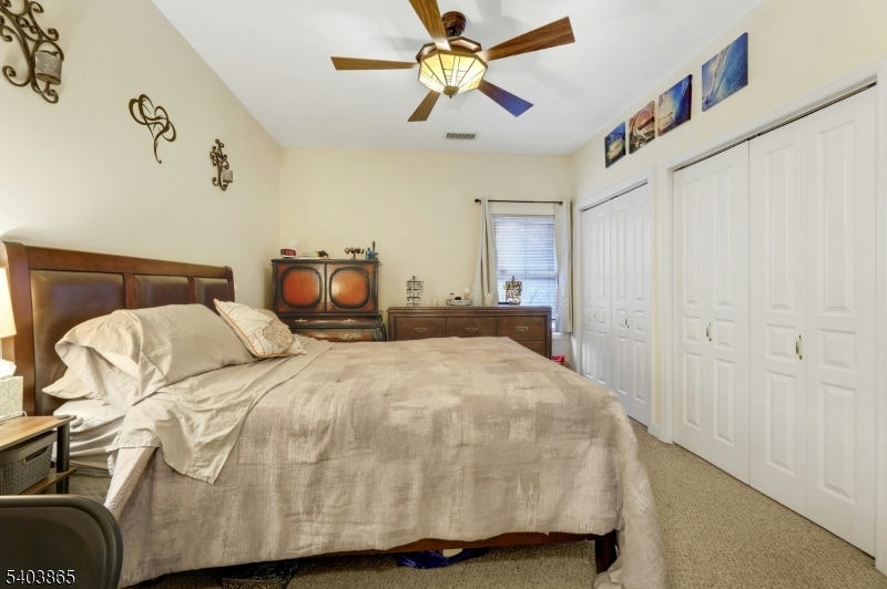 520 Victor St 8 Property Photo 11