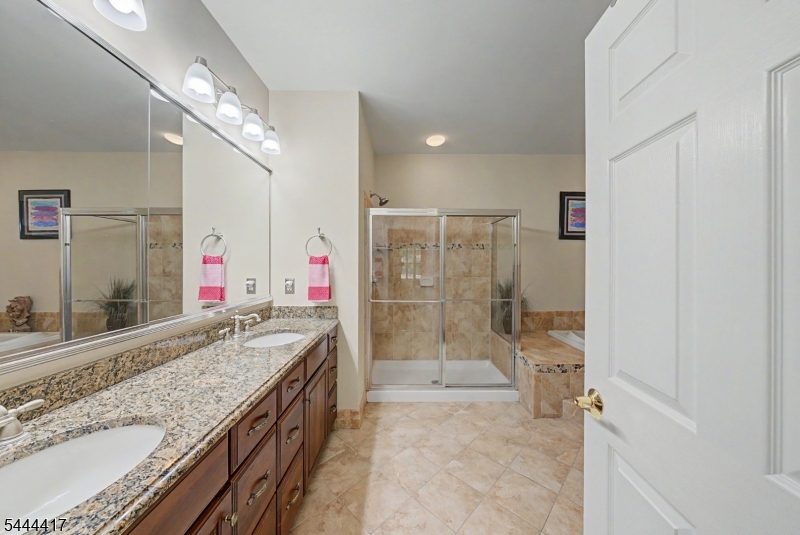 79 Mackenzie Lane South Property Photo 25