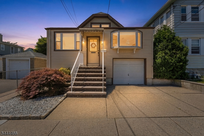 23 Inman Pl Property Photo 1