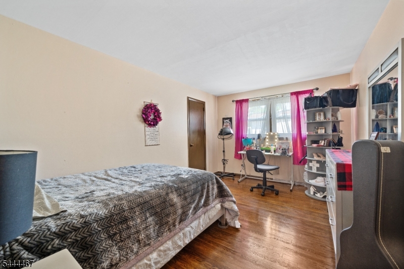 137 Day St Property Photo 11