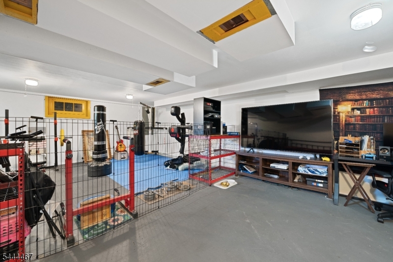 137 Day St Property Photo 12