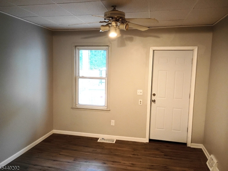 639 S Main St Property Photo 4