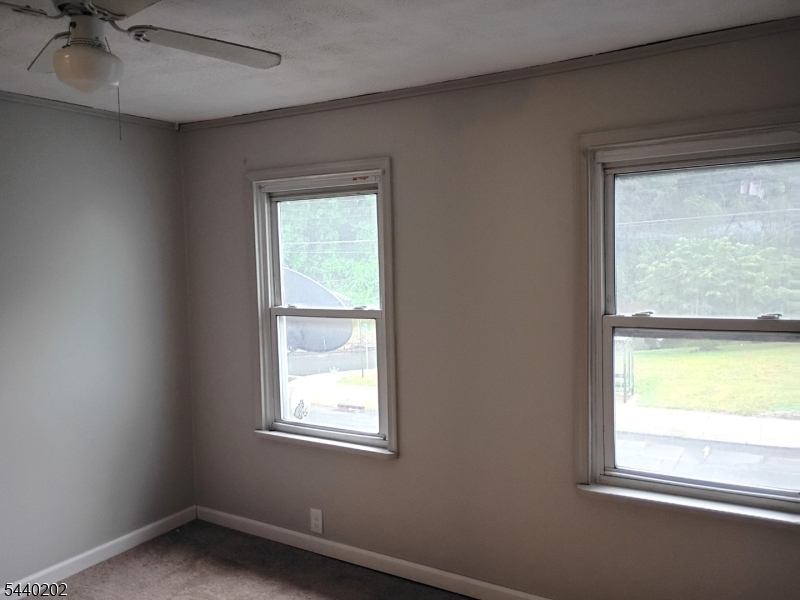 639 S Main St Property Photo 31