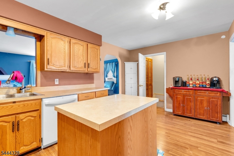 7 Cayuga Ave Property Photo 11