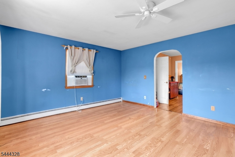 7 Cayuga Ave Property Photo 13