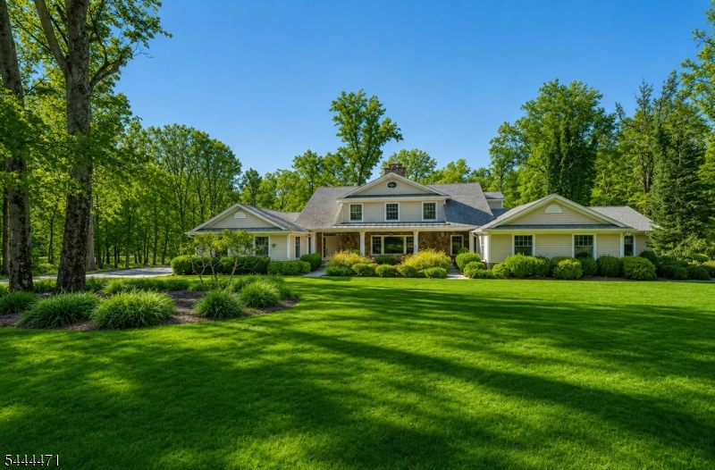 5 Winding Way Property Photo 1