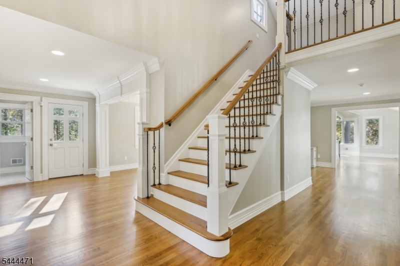 5 Winding Way Property Photo 5