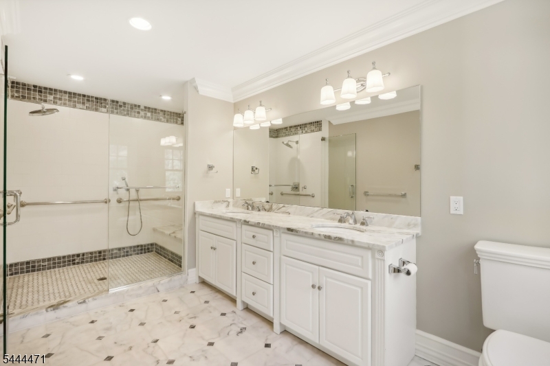5 Winding Way Property Photo 18