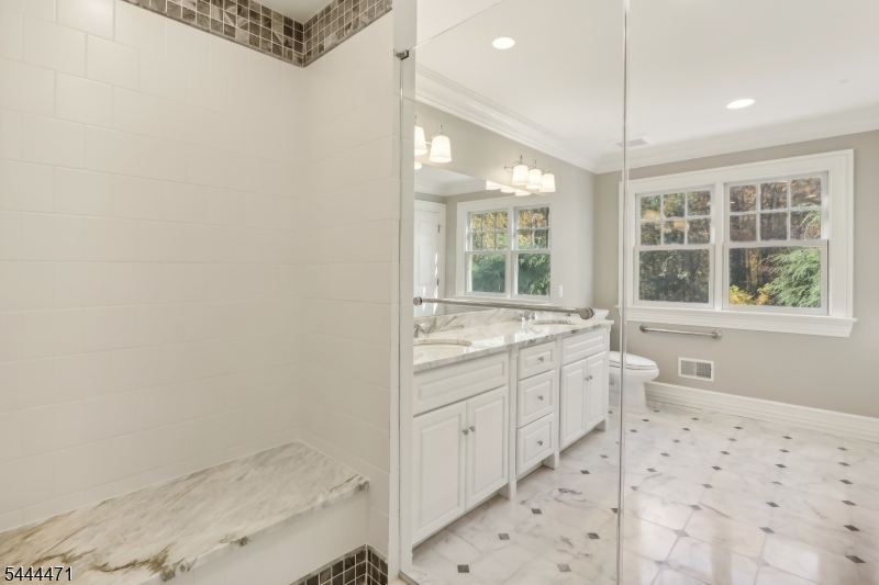 5 Winding Way Property Photo 19