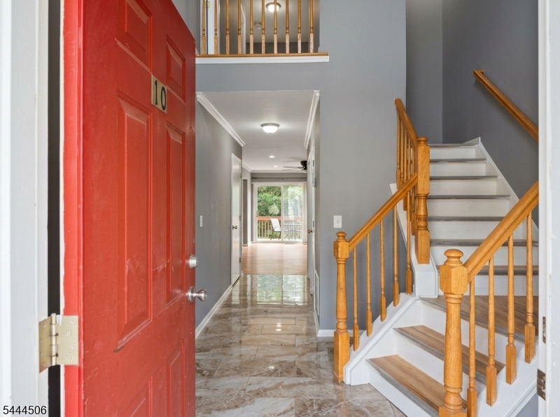 10 Dina Ln Property Photo 2