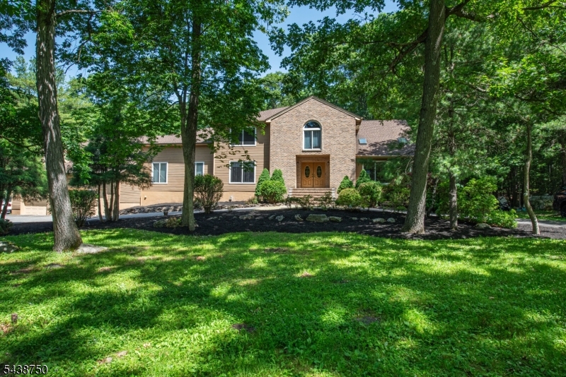 52 Tower Hill Ln Property Photo 1