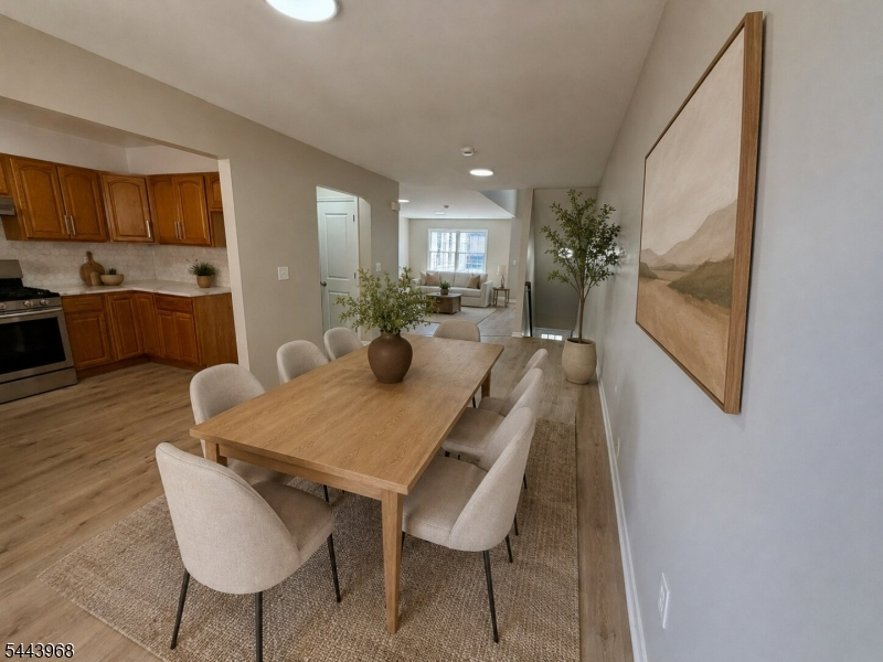 16 E Kinney St Property Photo 7