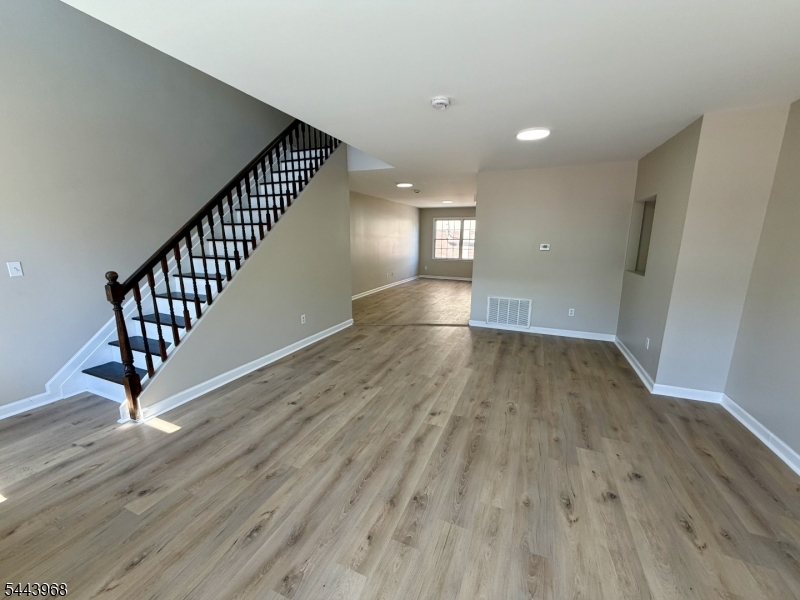 16 E Kinney St Property Photo 8