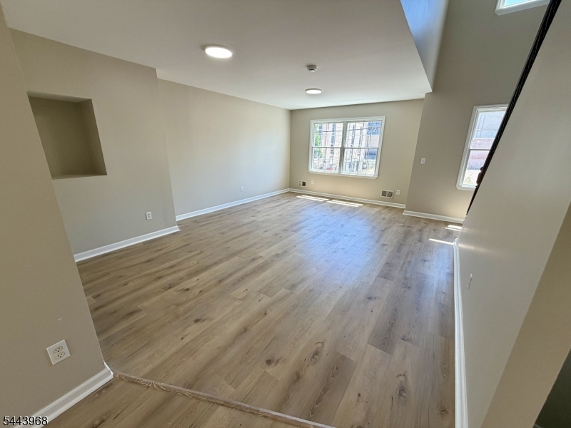16 E Kinney St Property Photo 12
