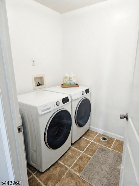 16 E Kinney St Property Photo 18