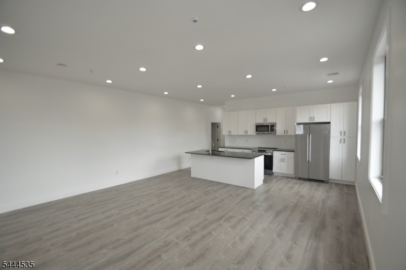 340 Millburn Ave 2a Property Photo 6