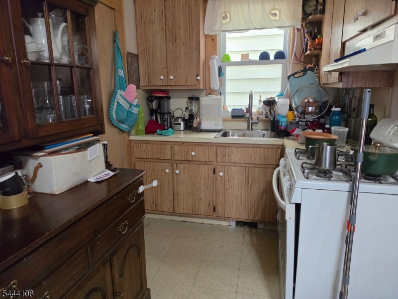 251 Speer Ave Property Photo 7