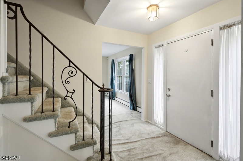 378 Forest Hill Way Property Photo 4