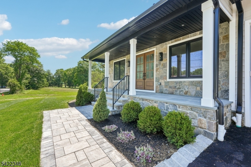 51 Herfort Rd Property Photo 3